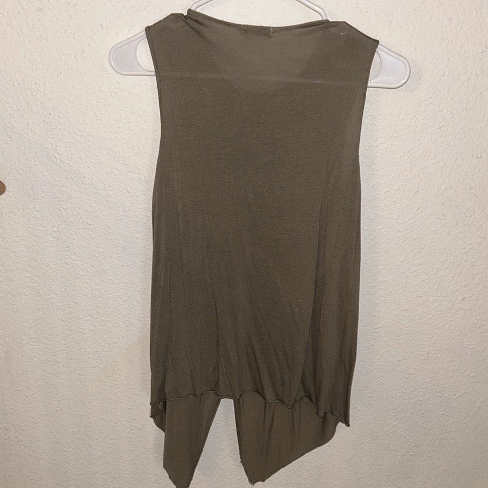 LA MADE SLEEVELESS TOP - Picture 5 of 8
